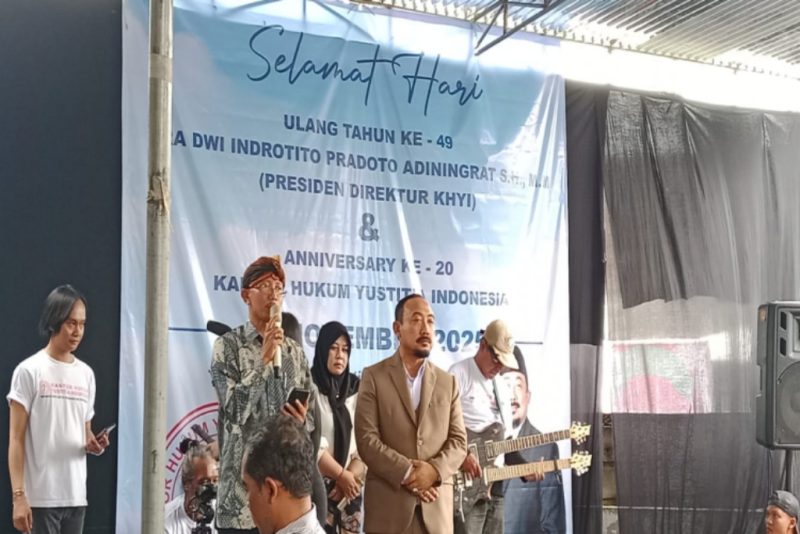Sam Tito ketika acara perayaan ulang tahun dan anniversary ke 20