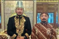 Pakubuwana XIV dan Ketua Pasaka Malang.